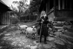 Alessandro Zaffonato, In the courtyard, progetto ''MARAMURES - ROMANIA''